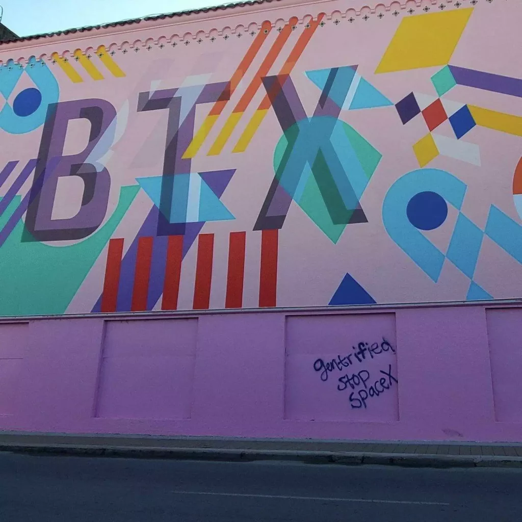 capitol-theater-mural-levee-street-in-brownsville-tx-with-graffiti